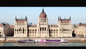 découvrez wizz air priority : gagnez une heure précieuse lors de votre embarquement à budapest. profitez d'une expérience de voyage fluide et sans stress avec un accès prioritaire à bord.