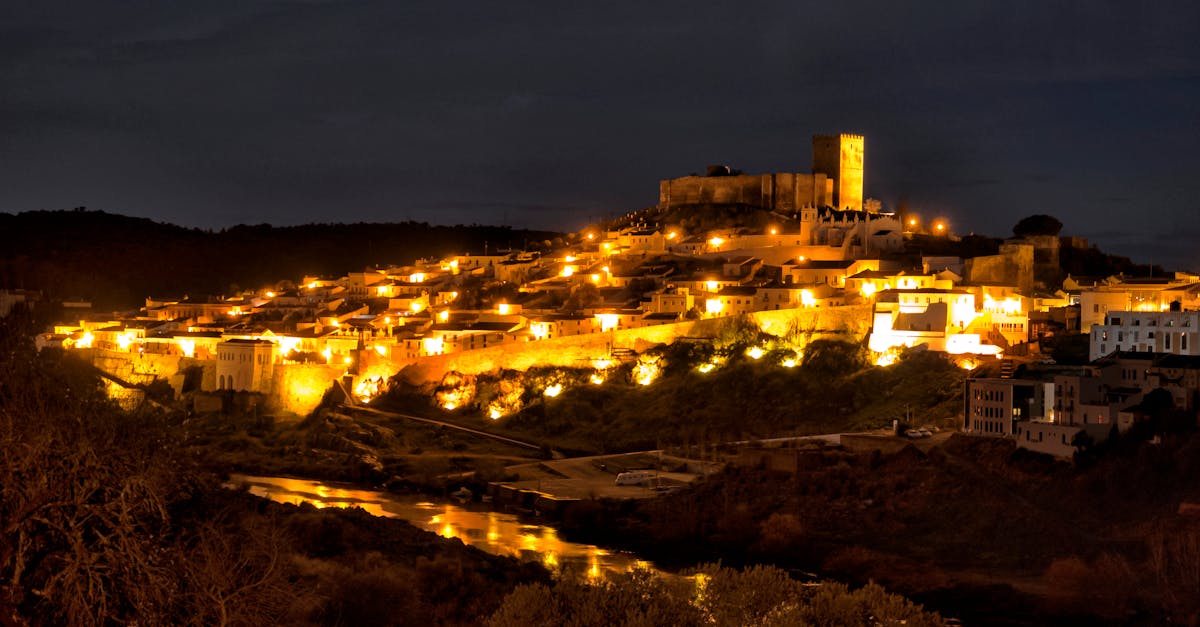 découvrez l'alentejo, une région envoûtante du portugal, célèbre pour ses paysages sauvages, ses charmants villages et sa riche gastronomie. explorez ses vignobles, savourez des plats traditionnels et laissez-vous séduire par la douceur de vivre de cette destination encore préservée.