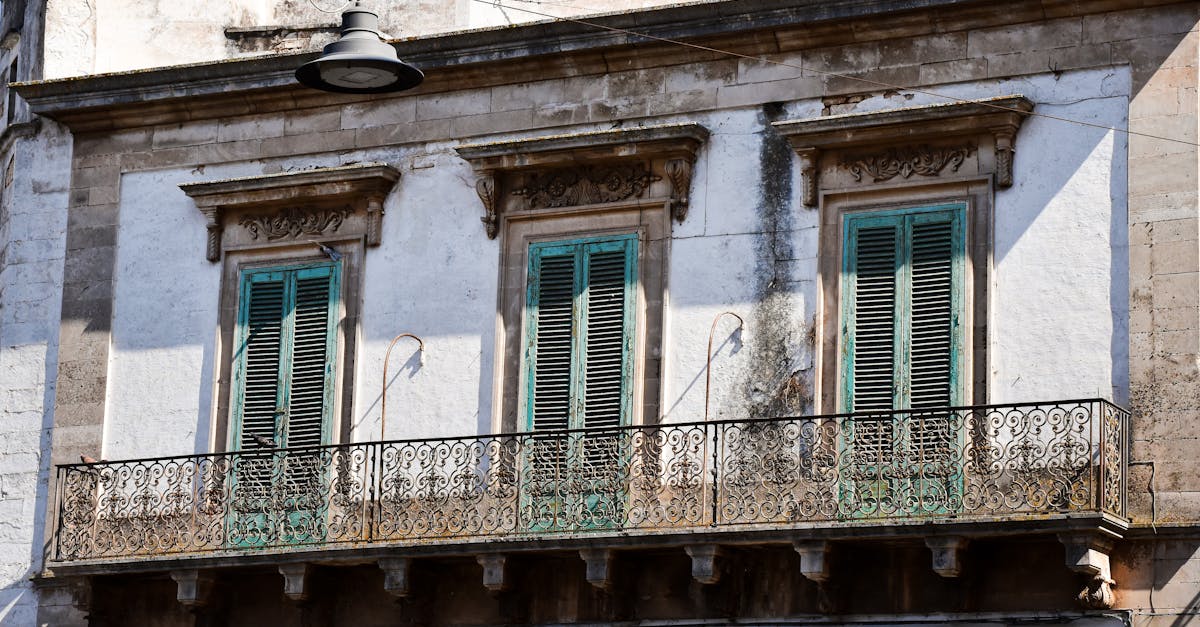 découvrez apulia, une région fascinante du sud de l'italie, célèbre pour ses paysages à couper le souffle, son patrimoine historique riche et sa délicieuse cuisine méditerranéenne. explorez des villages pittoresques, des plages dorées et une culture vibrante qui vous séduira à chaque instant.