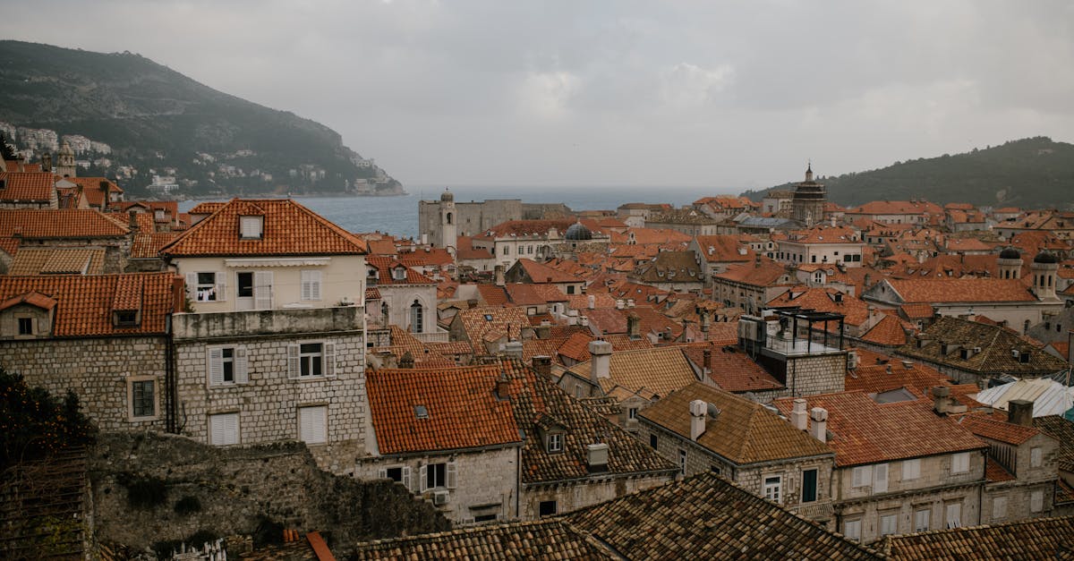 découvrez les balkans, une région riche en histoire, culture et paysages époustouflants. explorez ses joyaux cachés, ses traditions vibrantes et sa gastronomie authentique.