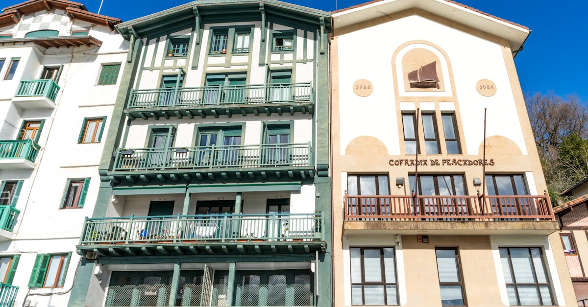 découvrez la richesse de la culture basque, de sa gastronomie savoureuse à ses paysages époustouflants. explorez les traditions uniques, la langue et l'art de vivre basque qui font de cette région un véritable joyau au cœur de l'europe.