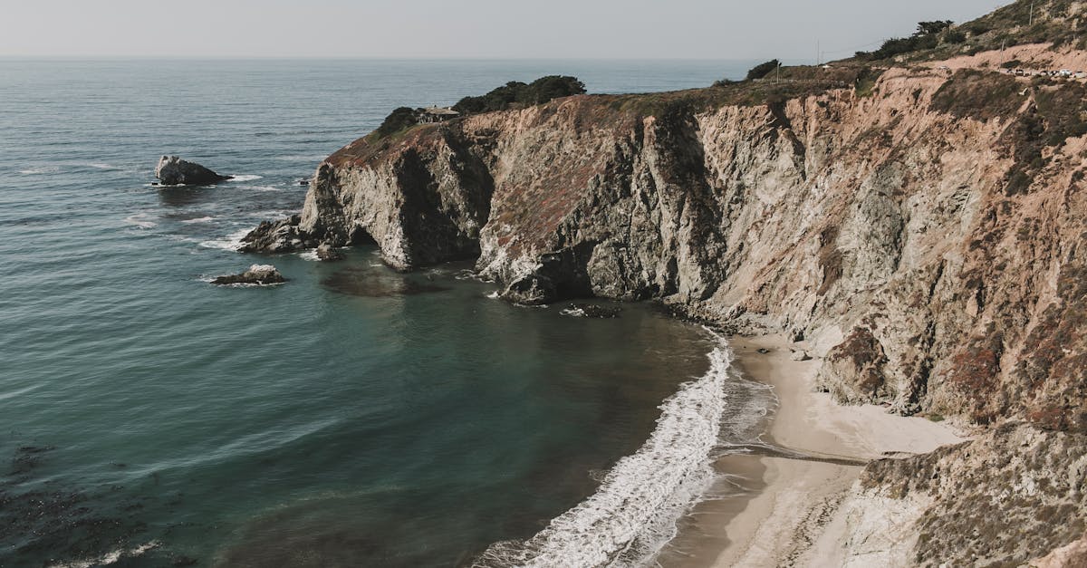 découvrez boulogne-sur-mer, charmante ville côtière du pas-de-calais, offrant des plages de sable fin, une riche histoire maritime et des attractions à ne pas manquer, comme le nausicaá, centre national de la mer.
