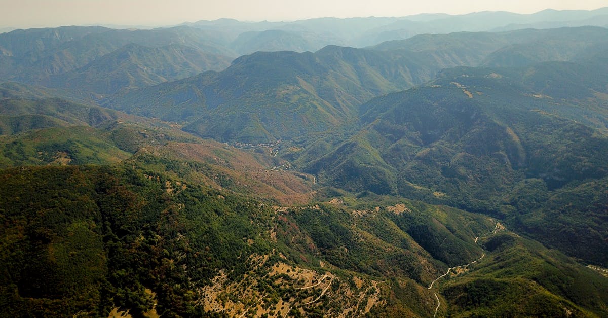 découvrez la bulgarie, un pays riche en histoire et en culture, offrant des paysages magnifiques, des plages ensoleillées sur la mer noire, et des montagnes majestueuses. explorez ses traditions authentiques, sa délicieuse cuisine et ses sites historiques fascinants.
