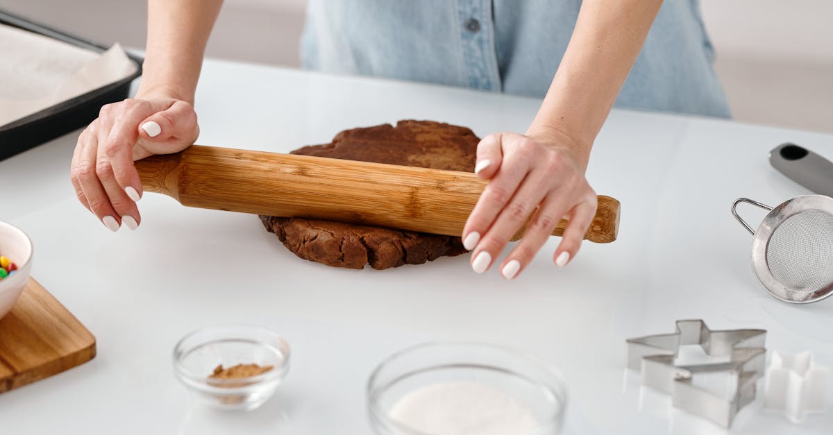 découvrez l'univers riche et fascinant du cacao, cet ingrédient incontournable qui se transforme en délicieuses gourmandises. explorez ses bienfaits pour la santé, ses différentes variétés et les secrets de sa culture. plongez dans le monde du chocolat et apprenez tout sur le cacao, de la fève à la tablette.