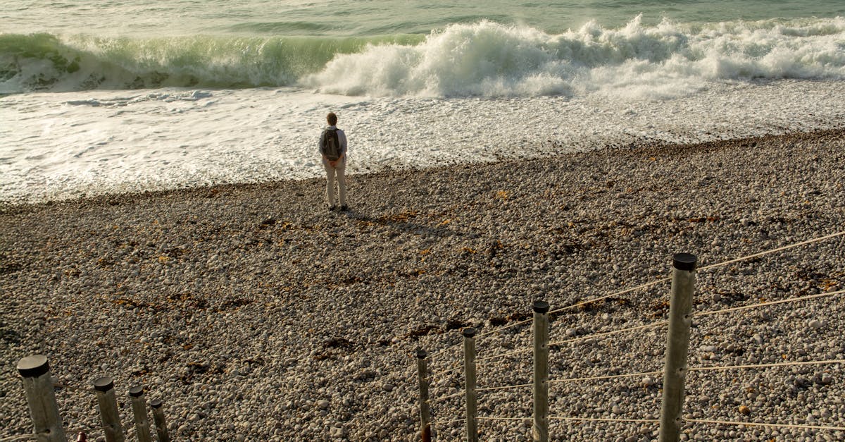 découvrez fécamp, charmante ville côtière normande, célèbre pour son patrimoine maritime, ses falaises majestueuses et son histoire fascinante. explorez ses plages, ses musées et profitez de paysages à couper le souffle.