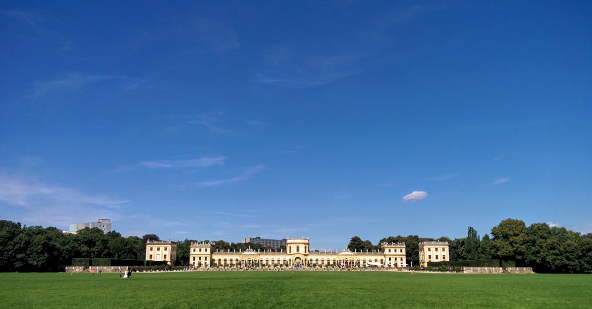 découvrez l'univers fascinant de la hesse, une région allemande riche en histoire, culture et nature. explorez ses charmantes villes, ses paysages pittoresques et ses traditions uniques qui font de la hesse une destination incontournable pour les voyageurs.