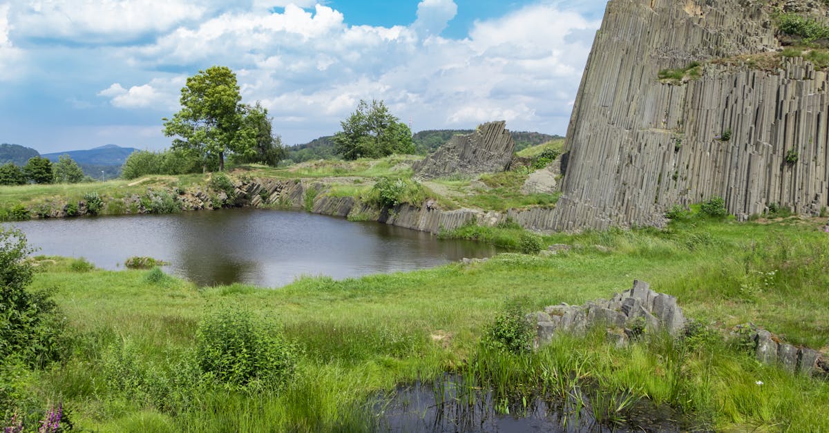découvrez liberec, une charmante ville de république tchèque, réputée pour ses paysages pittoresques, son riche patrimoine culturel et ses activités de plein air. explorez ses monuments historiques, savourez la gastronomie locale et laissez-vous séduire par la beauté des montagnes environnantes.