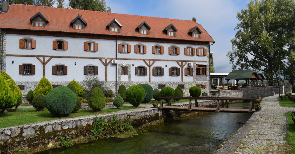 découvrez lika-senj, une magnifique destination croate alliant plages idylliques, paysages montagneux impressionnants et riche patrimoine culturel. profitez d'activités diverses, de la randonnée à la dégustation de spécialités locales, pour vivre une expérience inoubliable en adriatique.