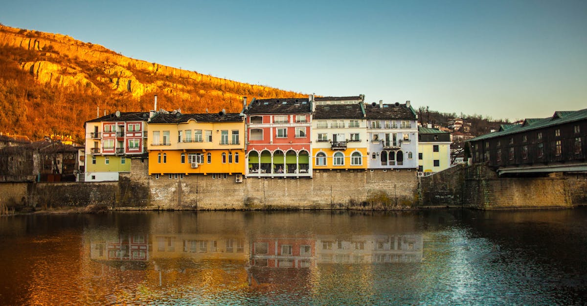découvrez lovech, une charmante ville bulgare riche en histoire et en culture. explorez ses paysages pittoresques, ses monuments historiques et ses traditions locales. parfait pour une escapade inoubliable en europe de l'est.
