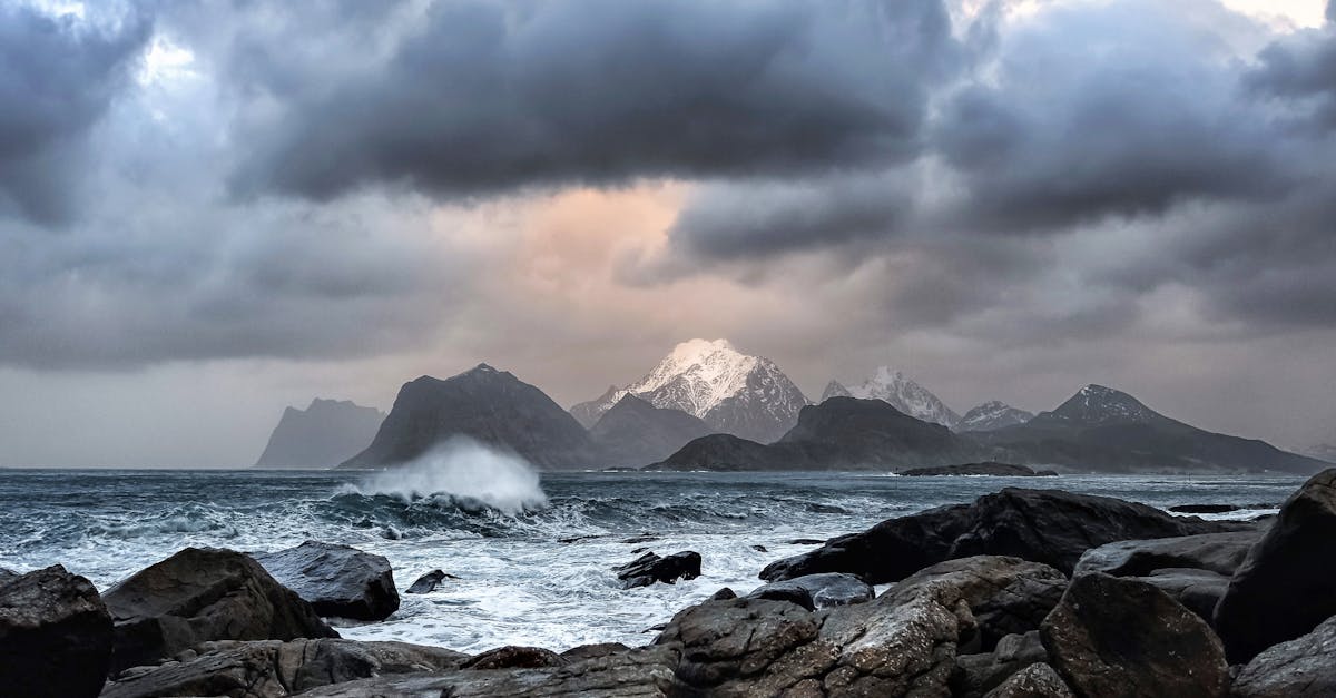 découvrez la beauté et l'authenticité des régions nordiques. explorez des paysages majestueux, une culture riche et des activités uniques au cœur du nord. préparez-vous pour une aventure inoubliable, entre nature sauvage et traditions vivantes.
