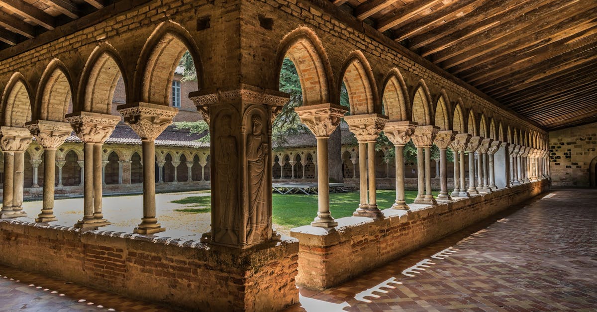 découvrez l'occitanie, une région riche en culture, paysages variés et patrimoine historique. des plages méditerranéennes aux montagnes des pyrénées, explorez un univers où tradition et modernité se rencontrent.