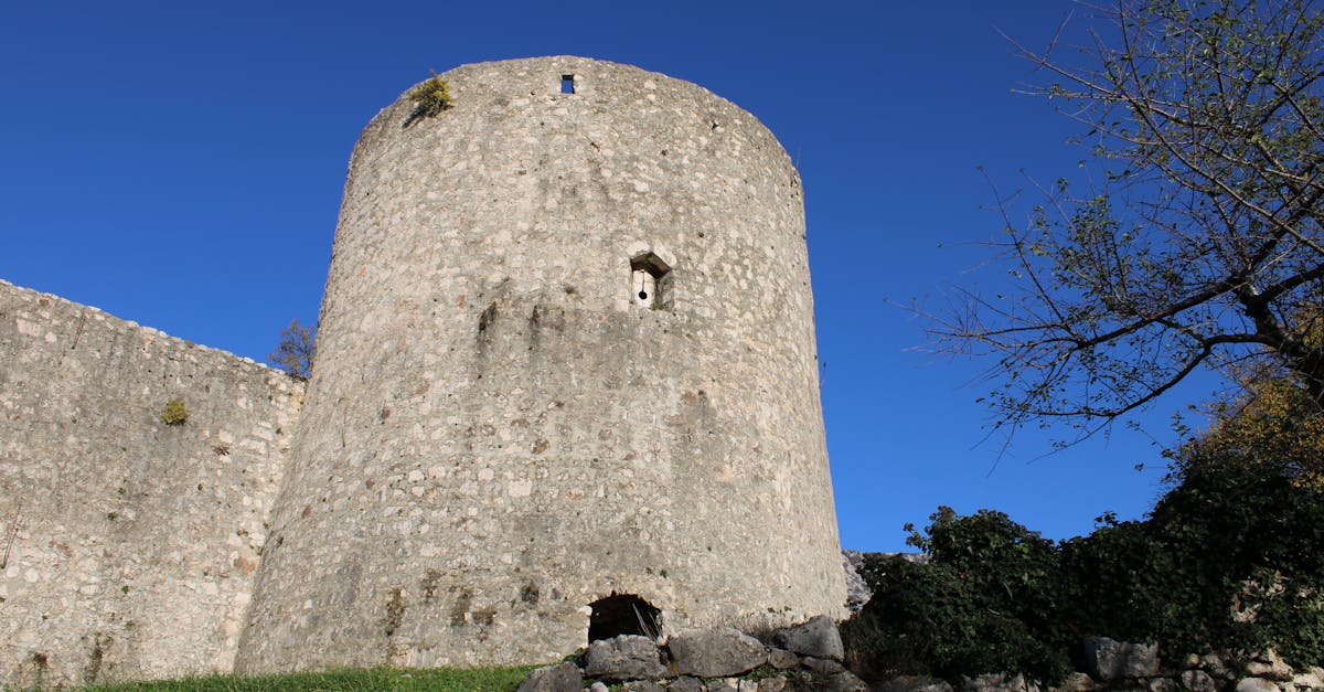 découvrez la beauté naturelle de primorje-gorski kotar, une région côtière en croatie, célèbre pour ses paysages époustouflants, ses charmants villages et ses activités en plein air. que ce soit pour explorer les parcs nationaux, savourer la cuisine locale ou profiter des plages, primorje-gorski kotar vous offre une expérience inoubliable.