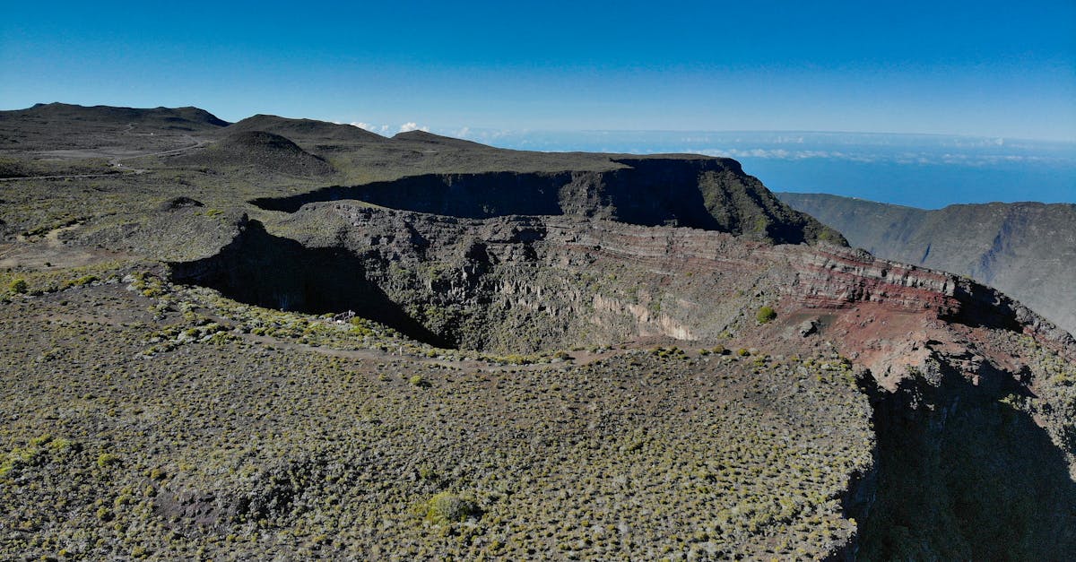 découvrez saint-pierre, une charmante commune située dans l'île de la réunion, connue pour ses paysages pittoresques, ses plages idylliques et sa riche culture créole. explorez les activités locales, la gastronomie savoureuse et les trésors naturels qui font de saint-pierre une destination incontournable.