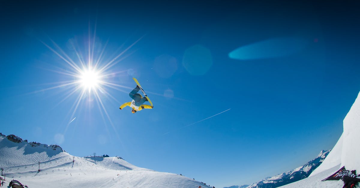 découvrez le monde fascinant du ski : des conseils pour les débutants, des astuces pour les skieurs expérimentés, et les meilleures stations de ski en france. glissez sur les pistes enneigées et vivez des moments inoubliables en pleine nature.