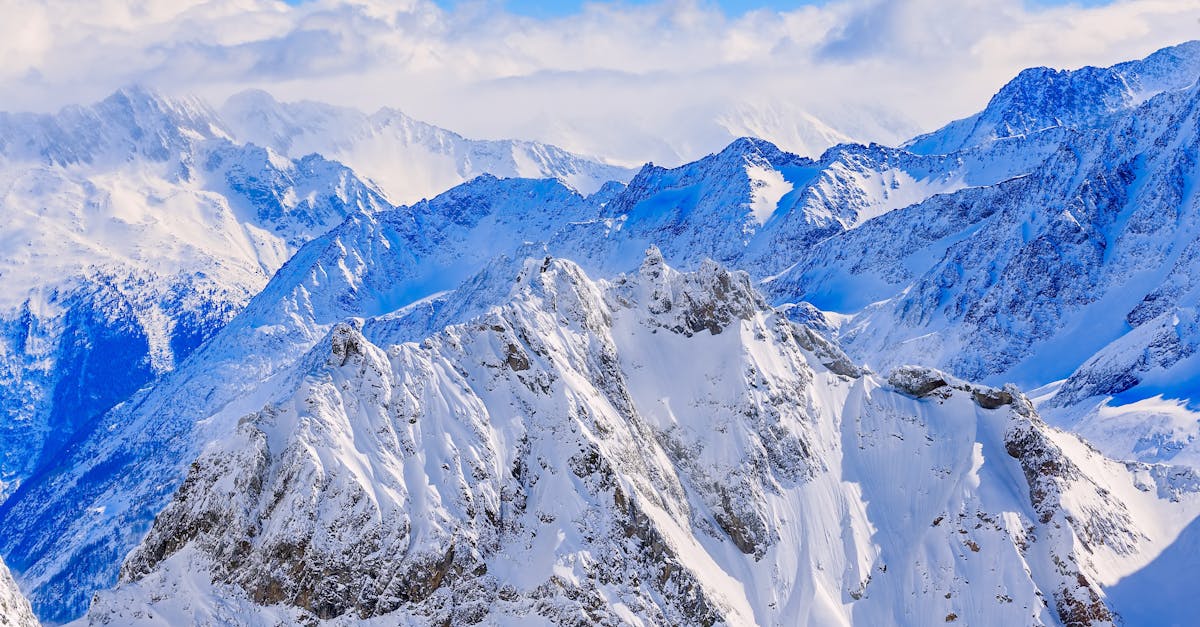 découvrez la beauté époustouflante de la suisse, un pays réputé pour ses paysages alpins majestueux, ses lacs cristallins et ses charmants villages. explorez la culture riche, la gastronomie savoureuse et les nombreuses activités de plein air qui font de la suisse une destination incontournable en europe.