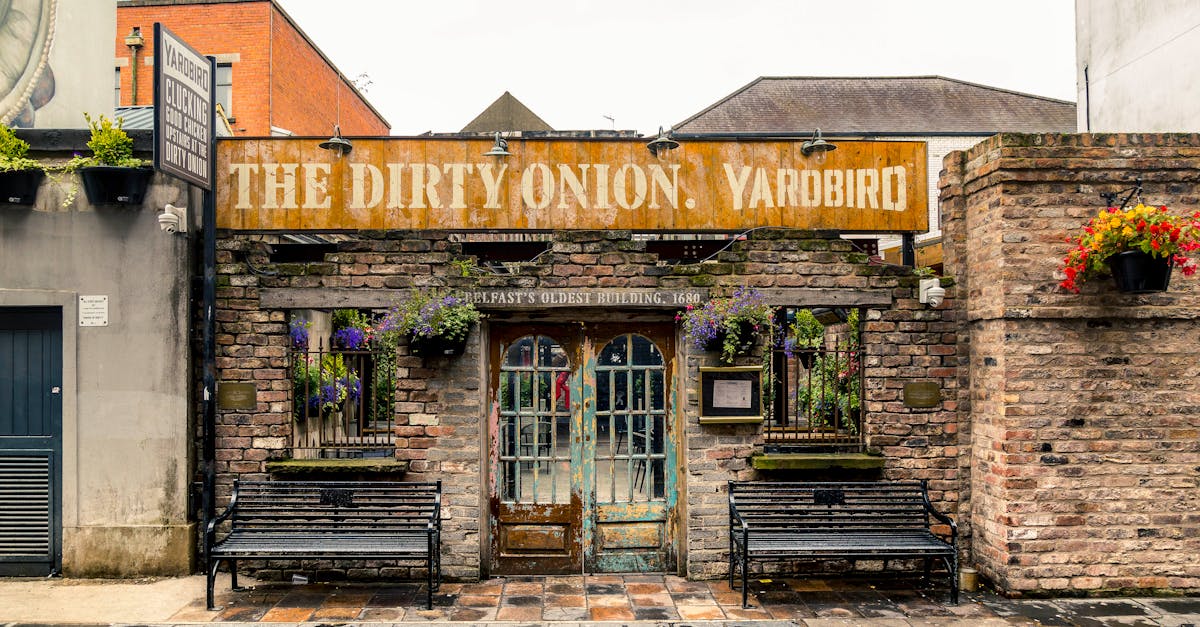 découvrez l'ulster, une région fascinante d'irlande du nord, riche en histoire, paysages spectaculaires et culture vibrante. explorez ses villes animées, ses sites historiques et ses traditions uniques.