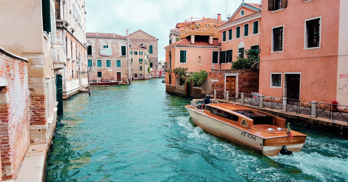 découvrez la beauté et la richesse culturelle de la région de vénétie, en italie. explorez ses paysages pittoresques, ses villes historiques comme vérone et venise, ainsi que sa gastronomie délicieuse et ses traditions uniques.