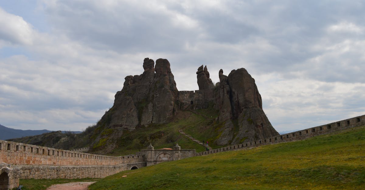 découvrez vidin, une charmante ville bulgare au bord du danube, riche en histoire et en culture. explorez ses monuments emblématiques, ses paysages pittoresques et vivez une expérience authentique au cœur des balkans.