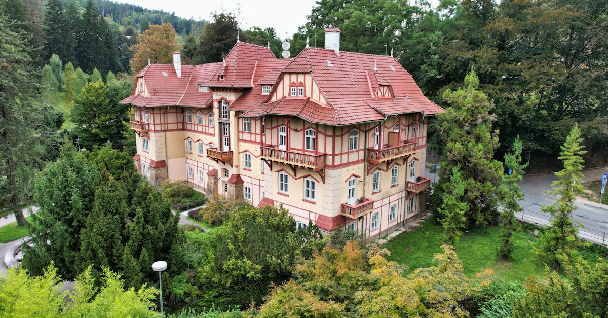 découvrez zlín, une ville dynamique de république tchèque, connue pour son histoire fascinante, son architecture moderne et son ambiance accueillante. explorez ses musées, ses parcs et ses événements culturels tout en profitant de la beauté naturelle qui l'entoure.